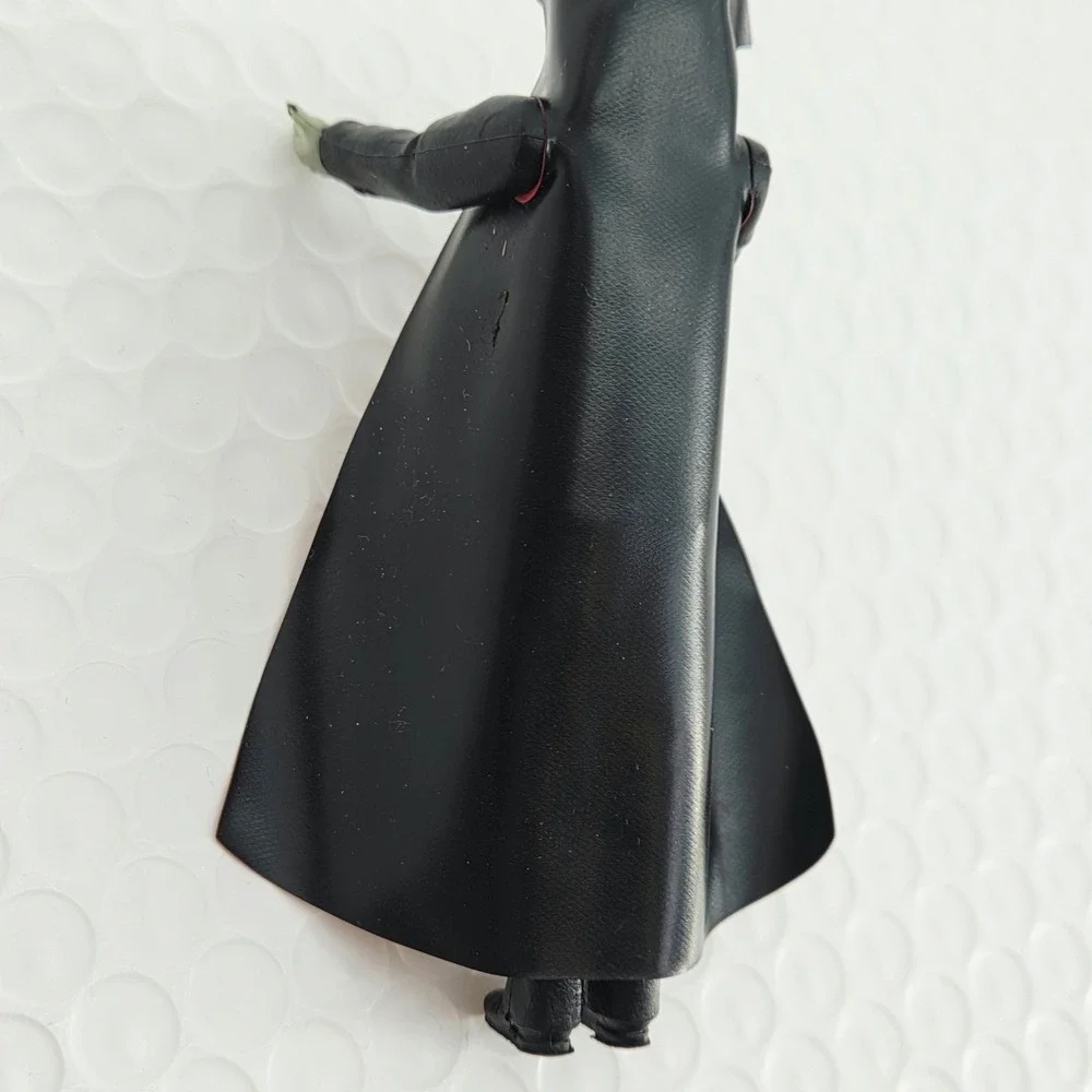 Universal Monsters Dracula Vampire Toy w/ Cape Spooky Vintage 1980 Remco 3.75